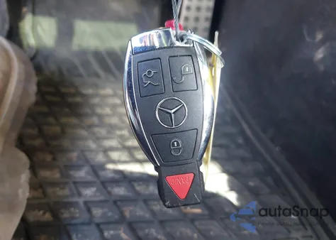 2014 Mercedes-Benz Slk 250 z USA, uszkodzony, nr VIN WDDPK4HA8EF084317